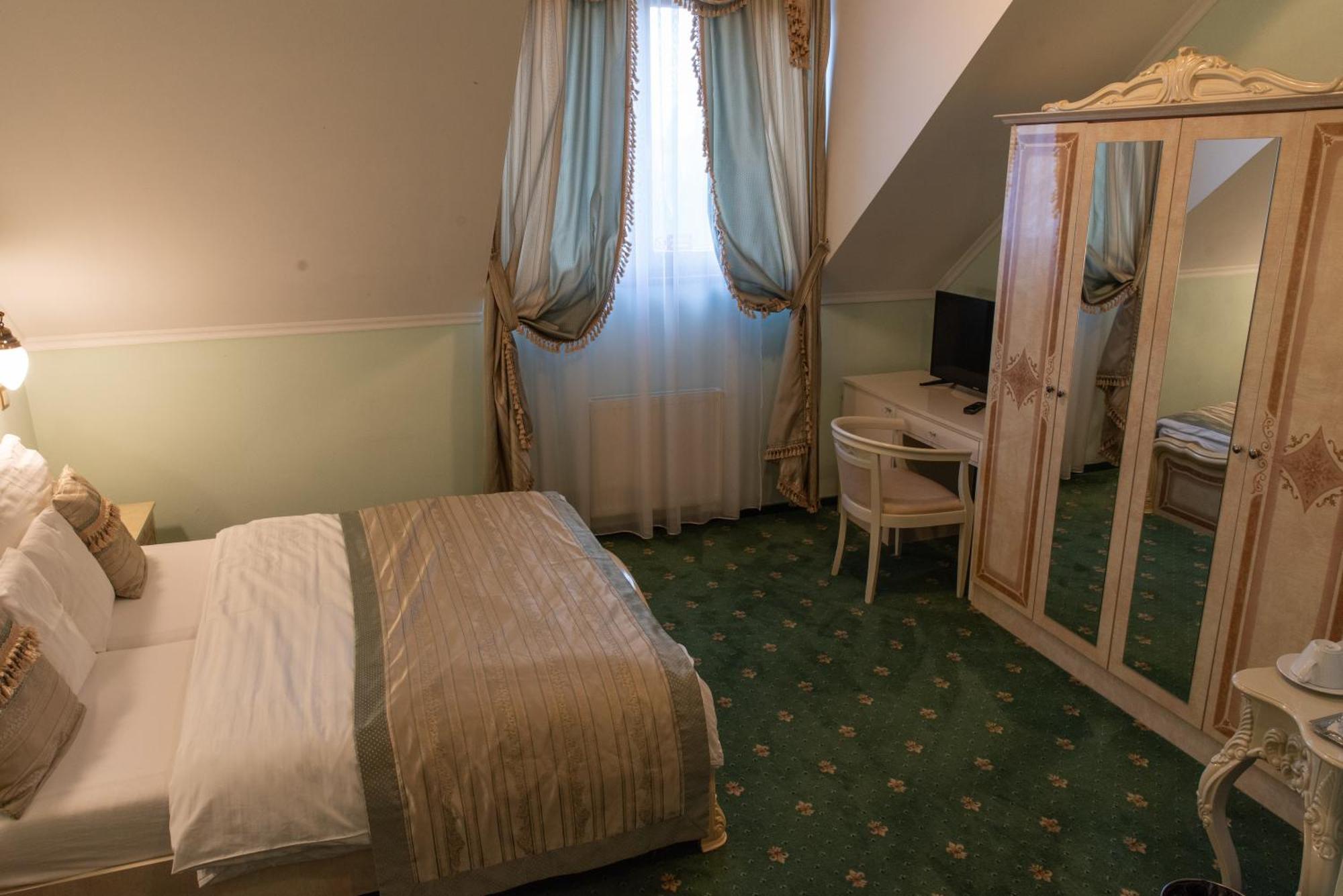 Hotel Viliam Frano 니트라 외부 사진