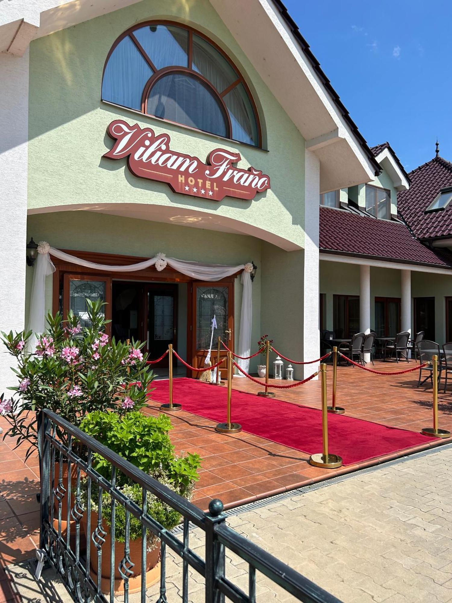 Hotel Viliam Frano 니트라 외부 사진
