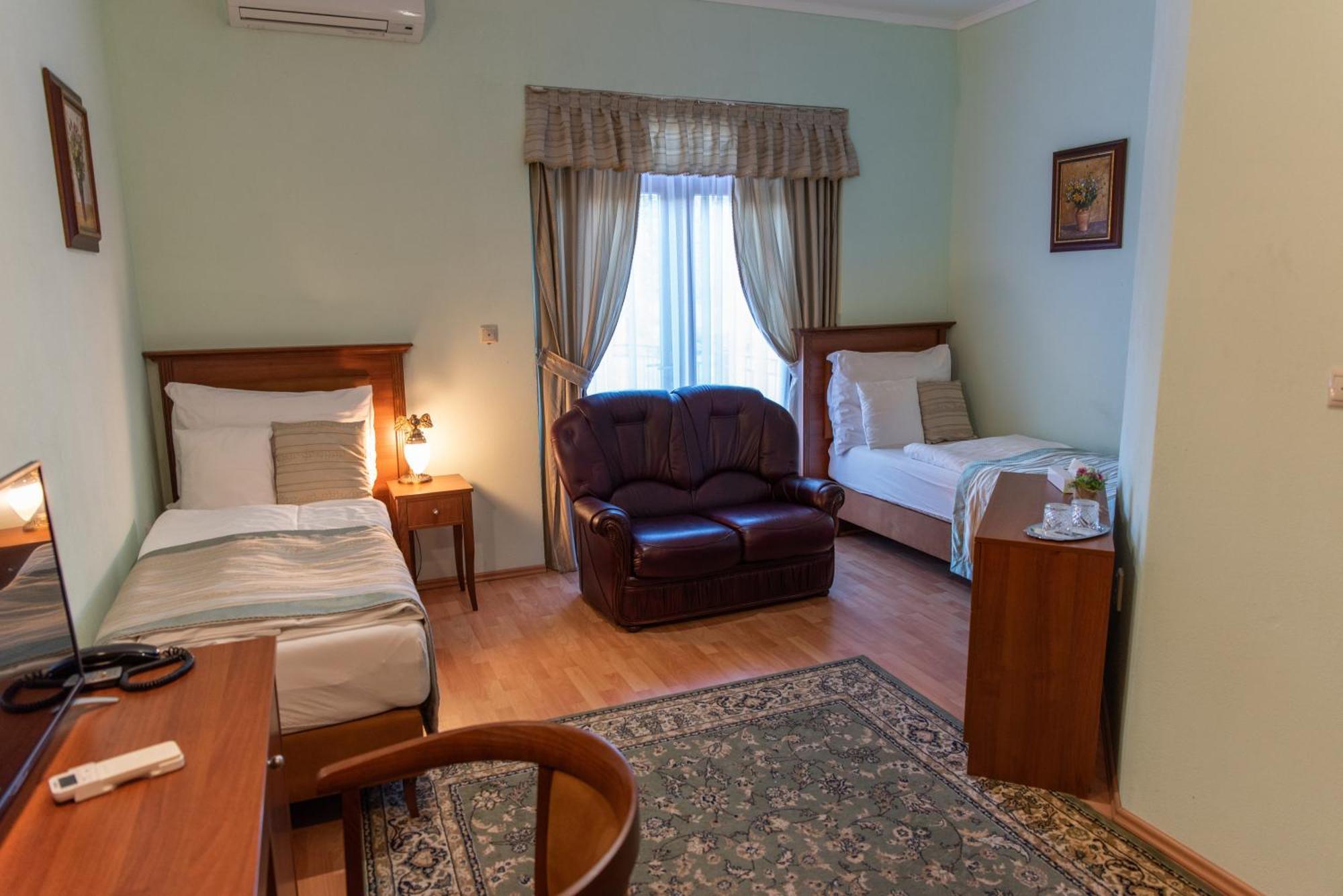 Hotel Viliam Frano 니트라 외부 사진