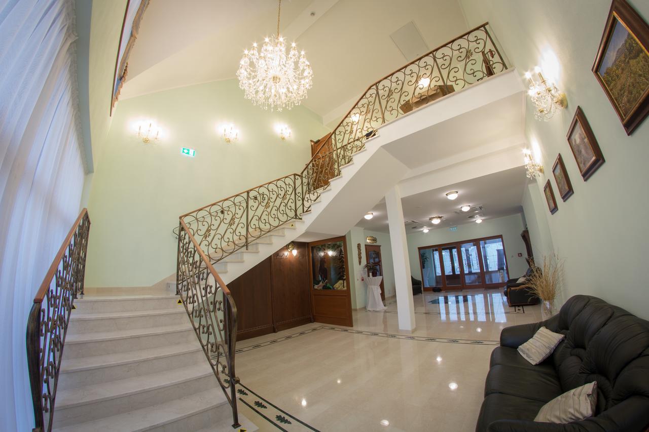 Hotel Viliam Frano 니트라 외부 사진